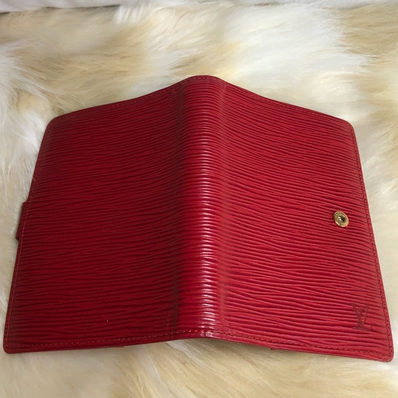 Authentic LV Red Vernis PM Agenda - Picture 4 of 8